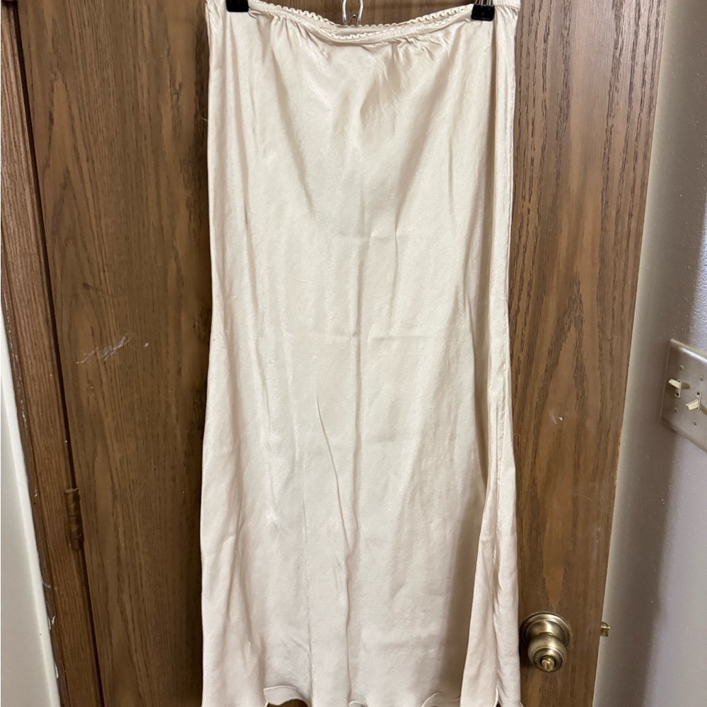 Italian Elegant Cream Maxi Skirt